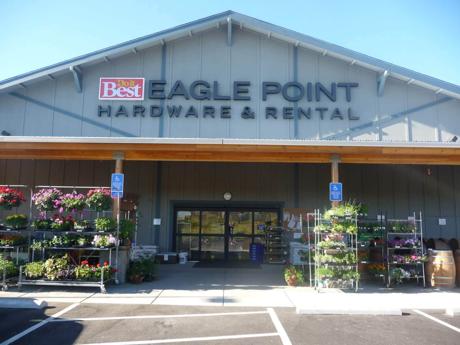 Ladies Night at Eagle Point Hardware & Rental. Eagle Point & the